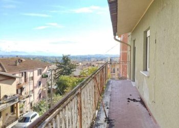 Balcone - Three-room apartment via Flaminia, 124, Rignano Flaminio - photo 30