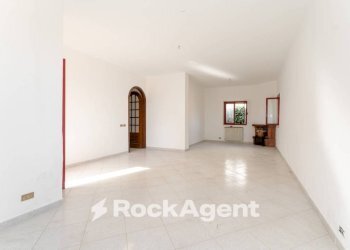 Cucina - Villa via Vampolieri, 34, Aci Catena - photo 12