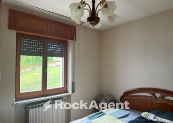 Camera da letto - Casa indipendente via Terroni Domenico, Borgo Val di Taro - foto 9