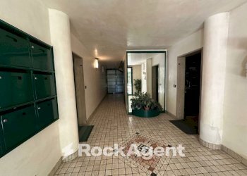 Interno palazzo - Magazzino via Monte Suello, 4, Padova - foto 3