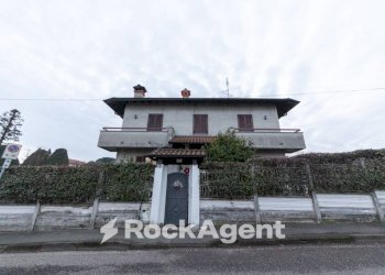 Facciata - Villa via Vittorio Alfieri, 39, Cerro Maggiore - foto 40