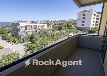 Balcone - Four-room apartment viale Barlaam da Seminara, 36, Catanzaro - photo 22