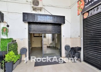 Facciata - Negozio piazza Spada, 9, Fiuggi - foto 1