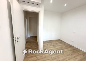 Camera da letto - Three-room apartment via Roncaglia, 14, Milano (neighborhood Washington) - photo 9