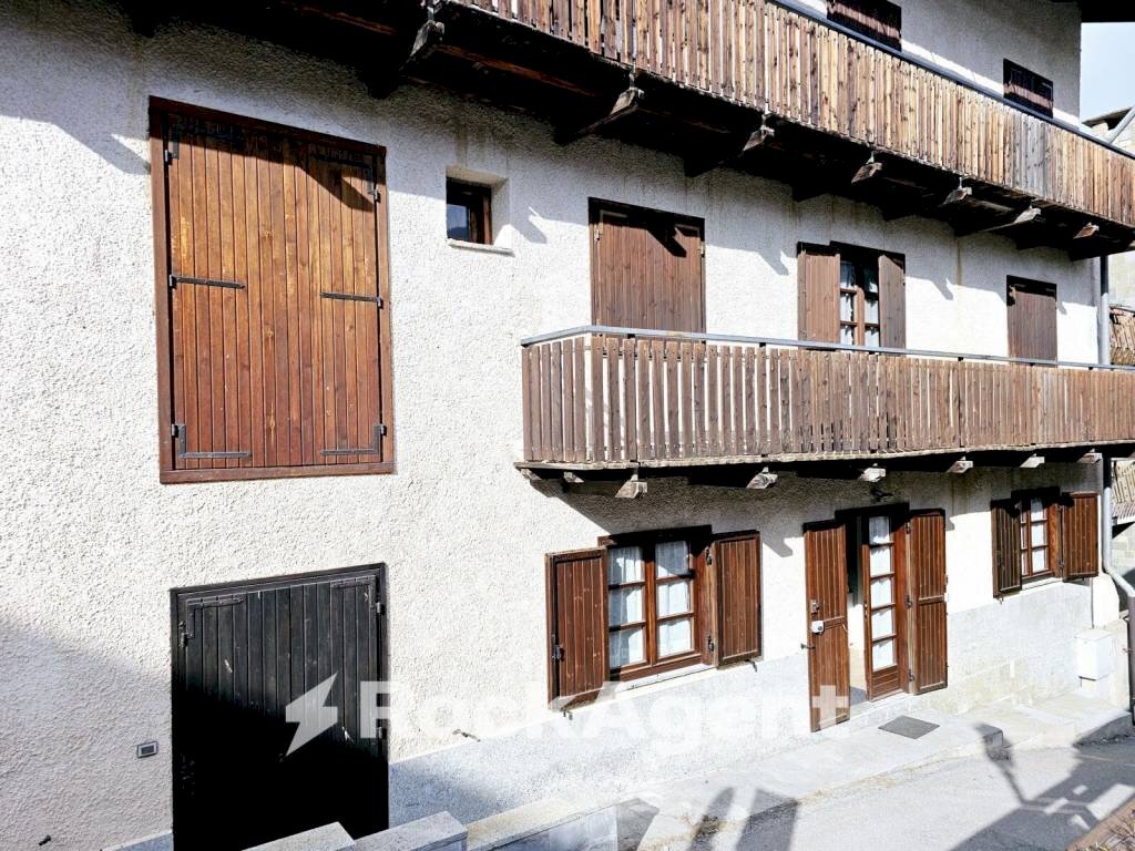 Facciata - Three-room apartment Borgata Les Arnauds, 25, Bardonecchia - photo 2