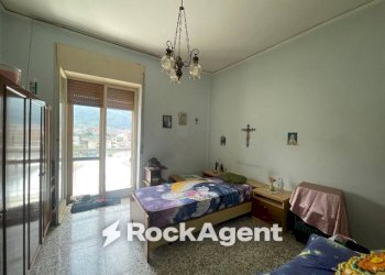 Camera da letto - Four-room apartment via Starza, 41, Angri - photo 8
