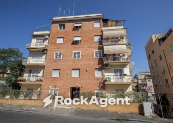 Facciata - Three-room apartment via dei Durantini, 221, Roma - photo 1