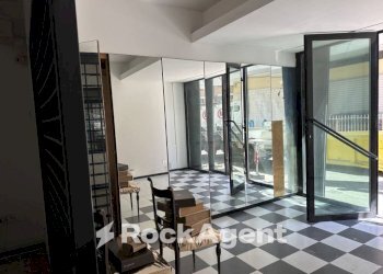 Interno palazzo - Negozio via Benedetto Croce, 172, Pescara - foto 2