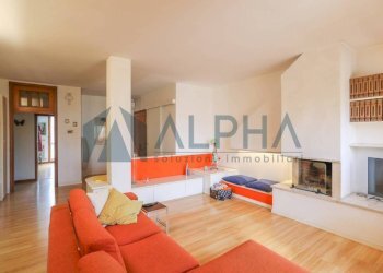 Salone - Three-room apartment via Giulio Cesare, Riccione - photo 2