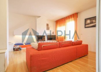 Salone - Three-room apartment via Giulio Cesare, Riccione - photo 4