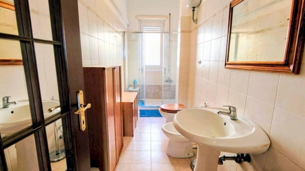 Bagno - Trilocale via Pupinia, Roma - foto 3