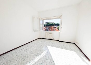 Salone - Trilocale via Angelo Olivieri, Roma (zona Lido di Ostia) - foto 3