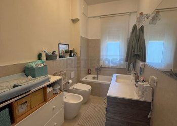 Servizio con vasca - Four-room apartment Via Gerardo Astorino 33, Palermo - photo 14