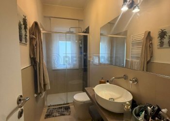 Servizio con doccia - Four-room apartment Via Gerardo Astorino 33, Palermo - photo 15