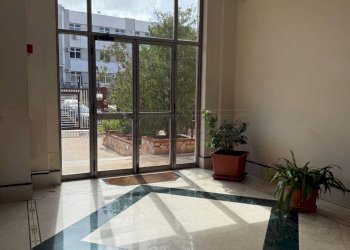 Ingresso palazzo - Four-room apartment Via Gerardo Astorino 33, Palermo - photo 23