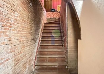 scale di accesso alla cantina - Laboratorio Scali del Pesce 11, Livorno - foto 8