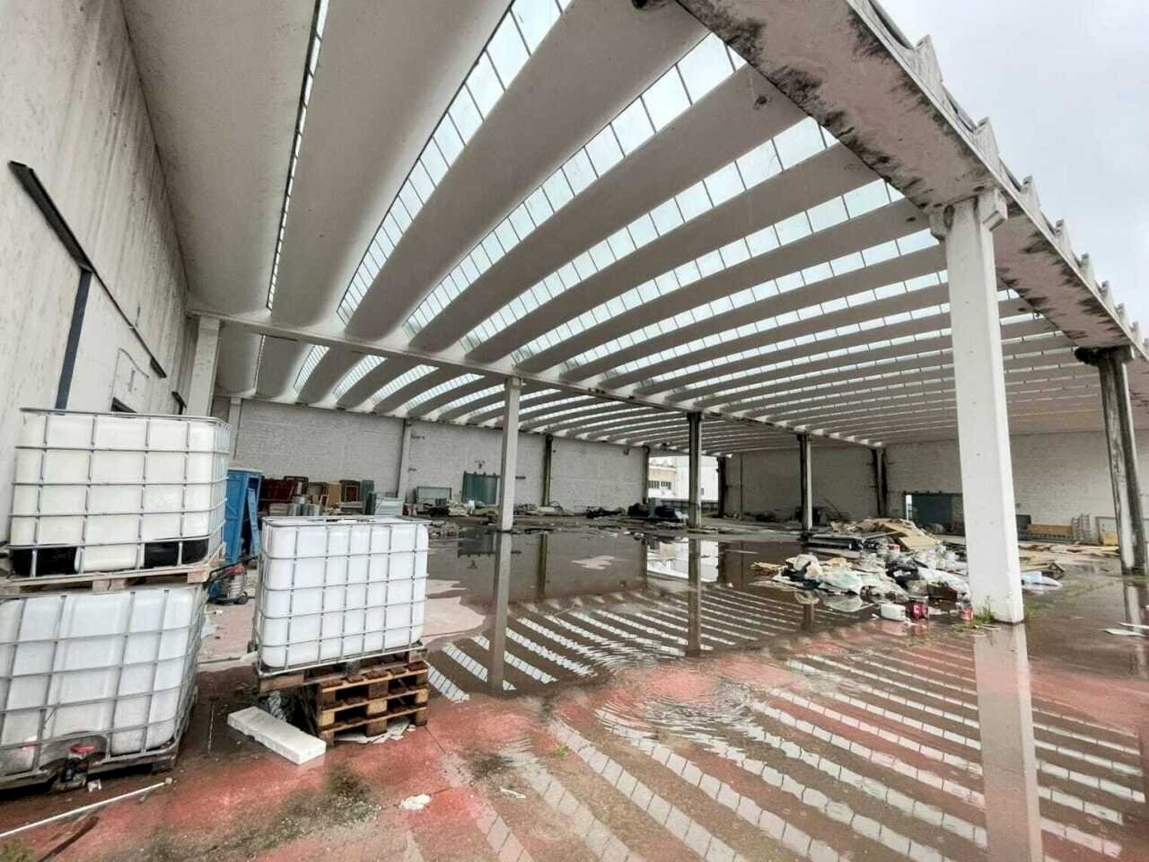 CAPANNONE DILEOIMMOBILIARE VENDE (2).jpg - Locale Commerciale Ascoli Piceno - foto 2