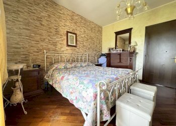 Camera matrimoniale.jpg - Terraced Villa Via A. De Gasperi 30, Bolzano Vicentino - photo 11