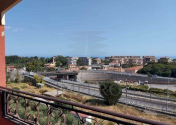 4 - Two-room apartment Via Porta di Provenza 10, Ventimiglia - photo 1