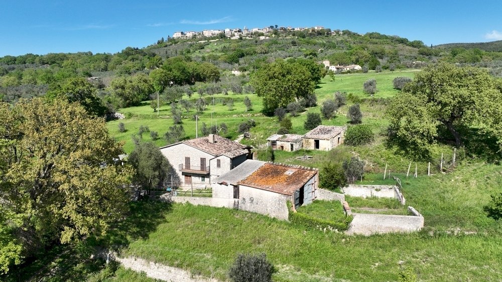 close to village - Casale Vocabolo Poggio del Pianello 9, Baschi - foto 3