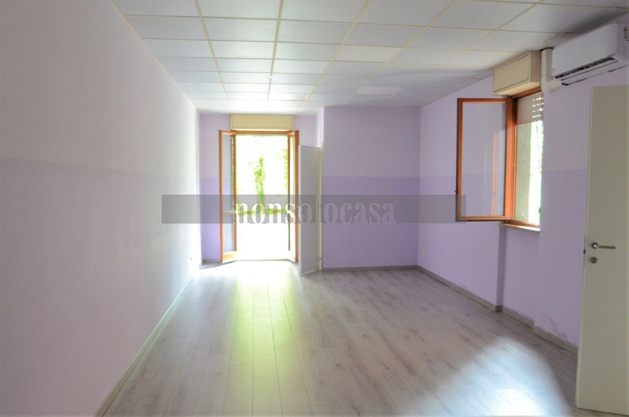 STANZA PRINCIPALE - Office Via Adriatica 10, Perugia - photo 1