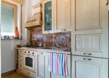 cucina.jpg - Quadrilocale Via San Jacopo In Acquaviva, Livorno - foto 15