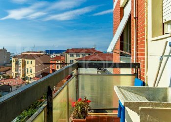 balcone cucina.jpg - Quadrilocale Via San Jacopo In Acquaviva, Livorno - foto 26