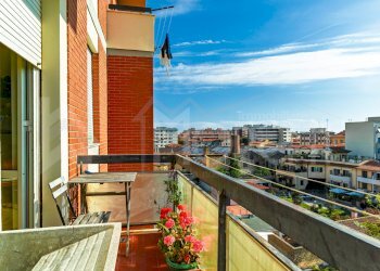 balcone cucina.jpg - Quadrilocale Via San Jacopo In Acquaviva, Livorno - foto 28