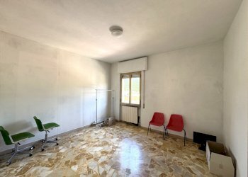 cucina - Three-room apartment Via Borgonuovo, Vaiano - photo 2