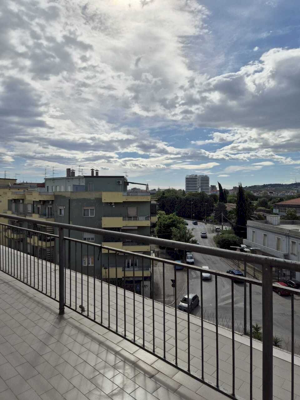 WhatsApp Image 2026-05-15 at 12.15.01 - Attic Piazza Luigi Pierangeli 8, Pescara - photo 2