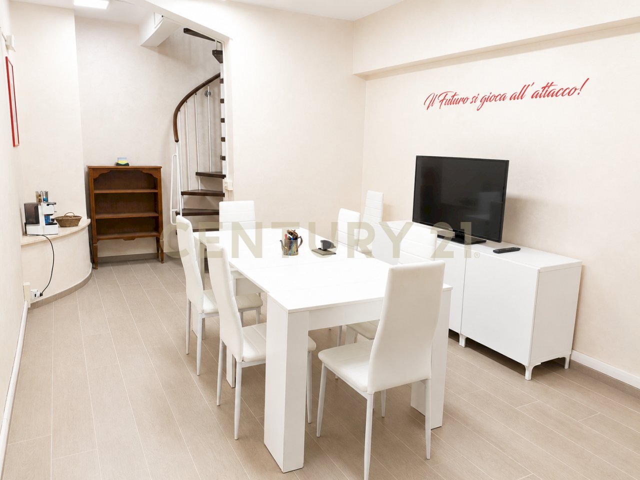 file_0000000098807243b61b45be254a08ac - Real Estate Brokerage Agency Via Val Chisone 24, Roma - photo 1