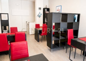 file_00000000fac8720a97ea6f747b5b7aa3 - Agenzia Intermediazioni Immobiliari Via Val Chisone 24, Roma - foto 8