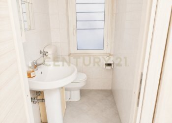 file_000000001c8472439150fb2af879c841 - Agenzia Intermediazioni Immobiliari Via Val Chisone 24, Roma - foto 10