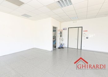 2.4 UFFICIO 1.jpg - Office Via Enrico Albareto, Genova (neighborhood Sestri Ponente) - photo 8