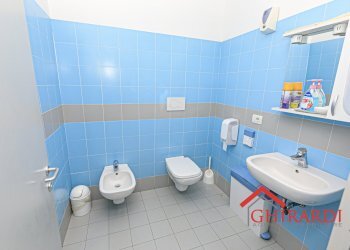 4.1 BAGNO.jpg - Office Via Enrico Albareto, Genova (neighborhood Sestri Ponente) - photo 13