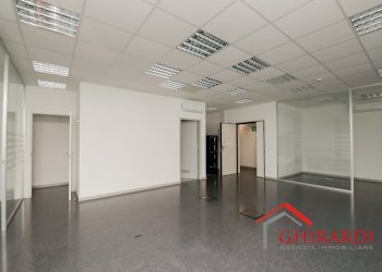 1.2 INGRESSO.jpg - Office VIA E. ALBARETO 21, Genova (neighborhood Sestri Ponente) - photo 4