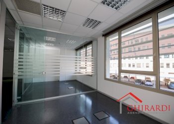 2.5 UFFICI.jpg - Office VIA E. ALBARETO 21, Genova (neighborhood Sestri Ponente) - photo 13