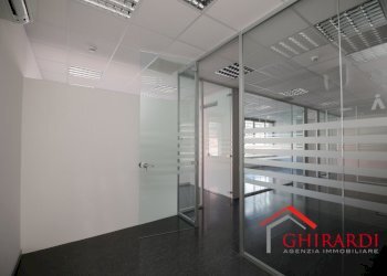 2.15 UFFICI.jpg - Office VIA E. ALBARETO 21, Genova (neighborhood Sestri Ponente) - photo 23
