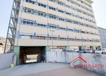 6.0 EDIFICIO.jpg - Office VIA E. ALBARETO 21, Genova (neighborhood Sestri Ponente) - photo 29