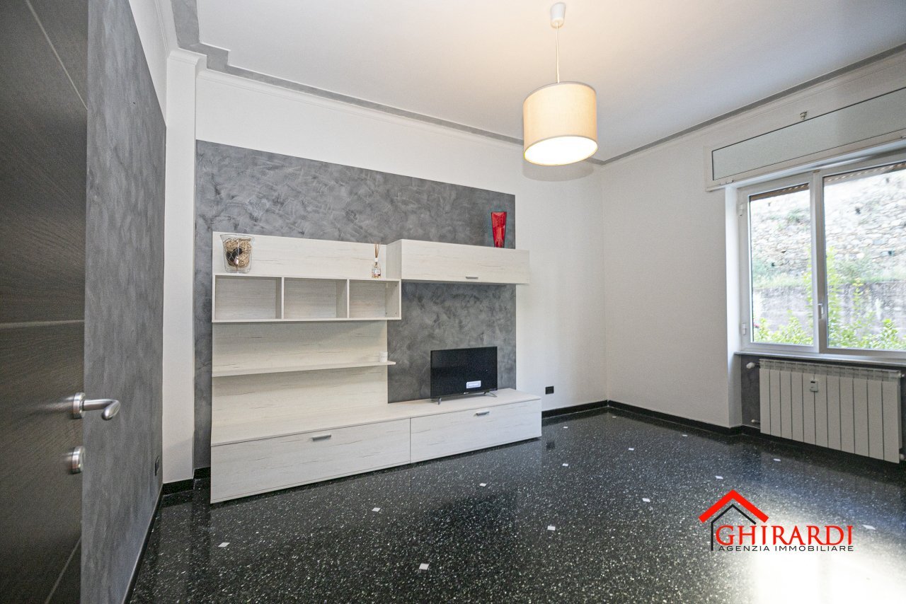 2.0 soggiorno.jpg - Four-room apartment VIA SANT'ALBERTO  11A, Genova (neighborhood Sestri Ponente) - photo 1