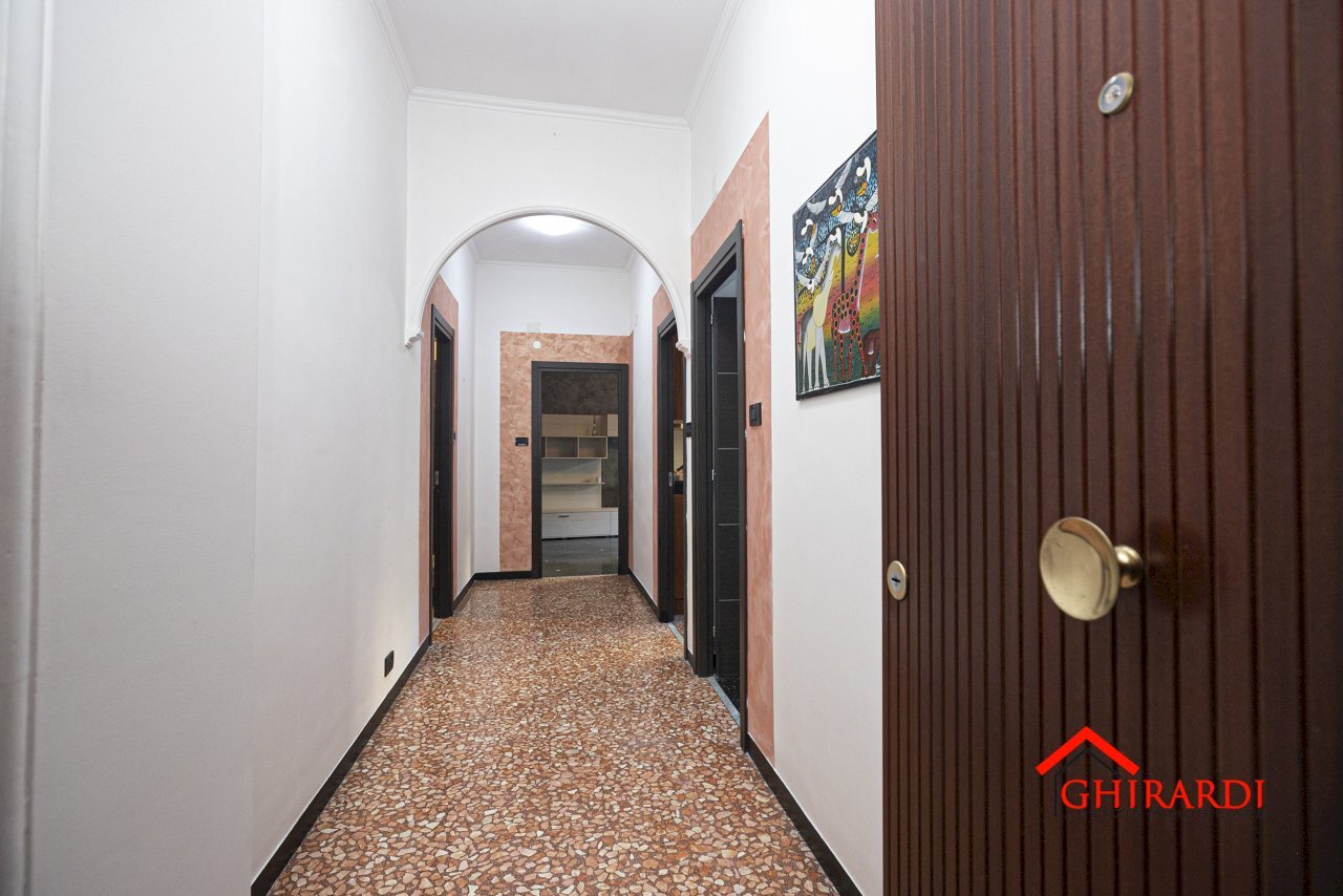 1.0 ingresso.jpg - Four-room apartment VIA SANT'ALBERTO 11A, Genova (neighborhood Sestri Ponente) - photo 2