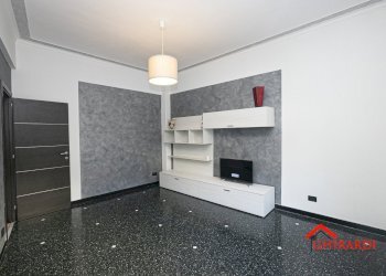 2.2 soggiorno.jpg - Four-room apartment VIA SANT'ALBERTO  11A, Genova (neighborhood Sestri Ponente) - photo 4
