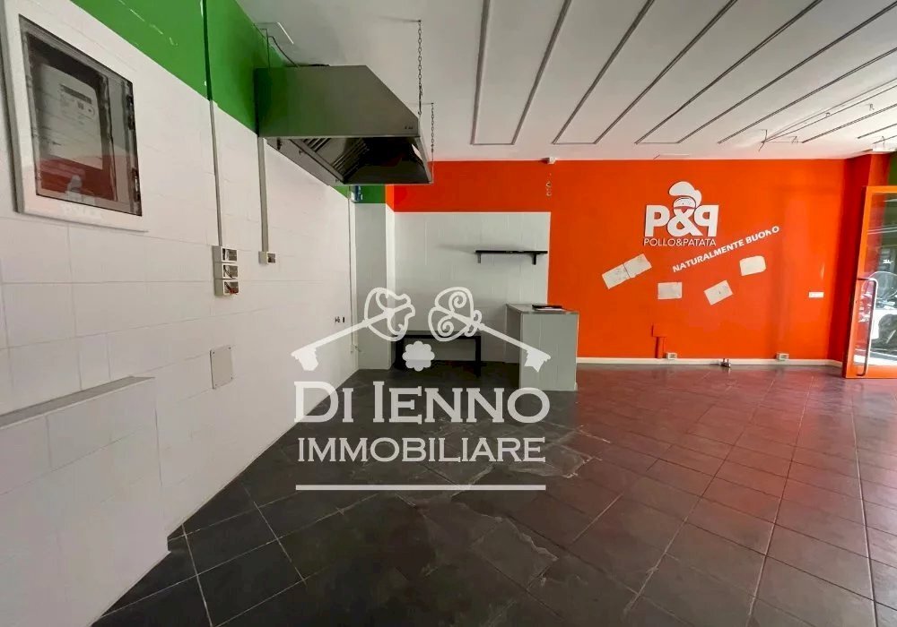 Negozio Via Renato Simoni, Roma - foto 1