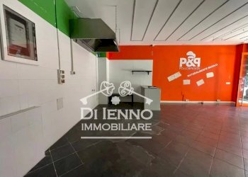 Negozio Via Renato Simoni, Roma - foto 1