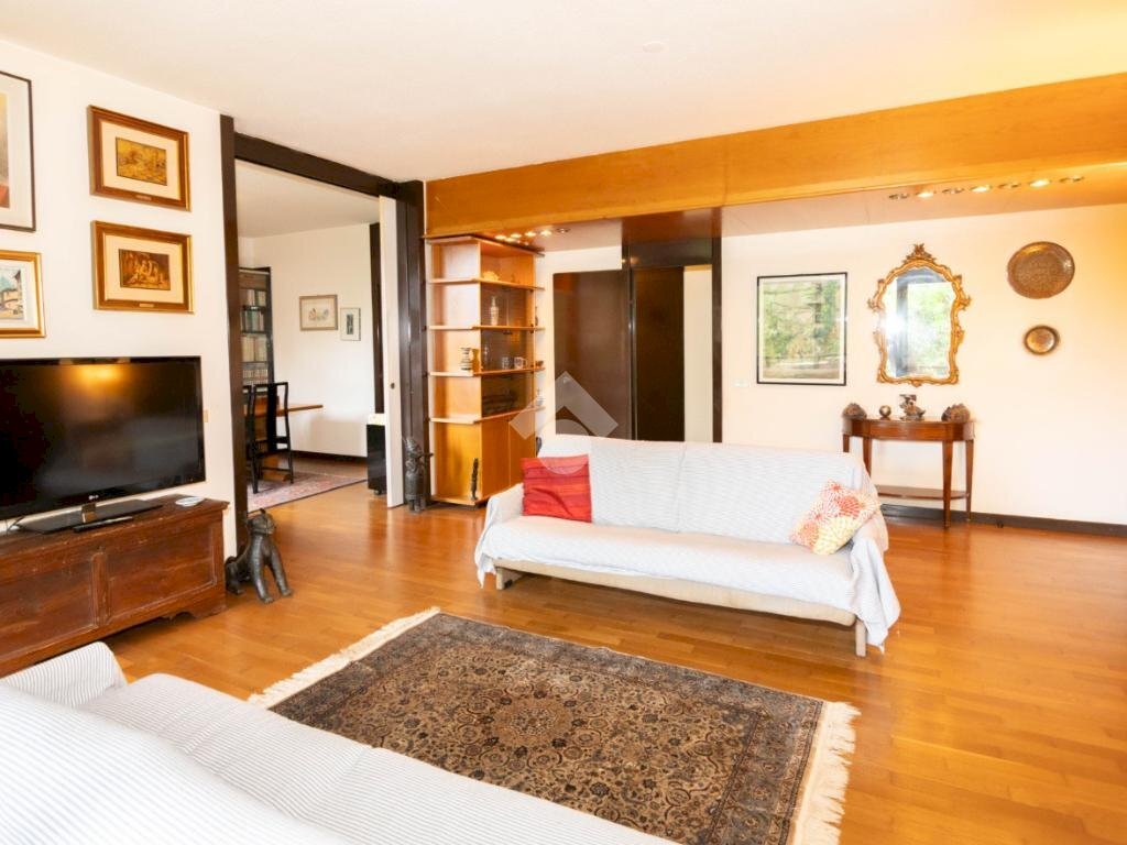 Four-room apartment via giotto, hamlet Milano 3, Basiglio - photo 3