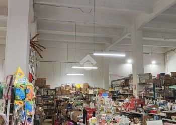 Negozio via semini, Genova (zona Pontedecimo) - foto 15