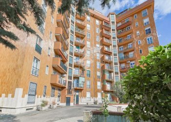Three-room apartment Viale Giovanni Suzzani, Milano (neighborhood Bicocca) - photo 21