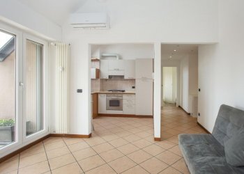 Two-room apartment Peschiera Borromeo - photo 2
