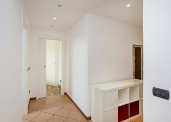Two-room apartment Peschiera Borromeo - photo 12
