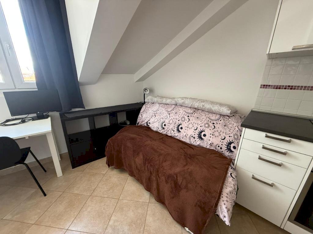One-room apartment Via barge, Torino (neighborhood Cenisia) - photo 2